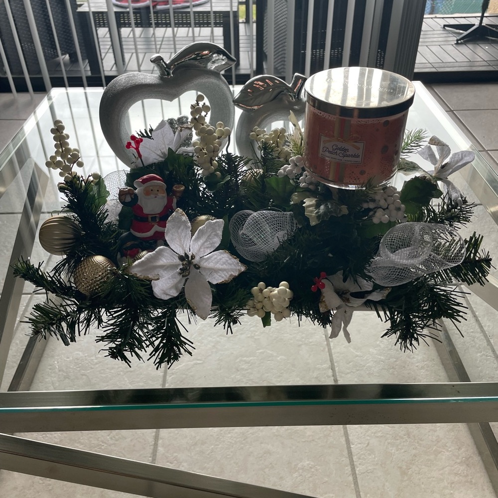 Christmas center table decoration.